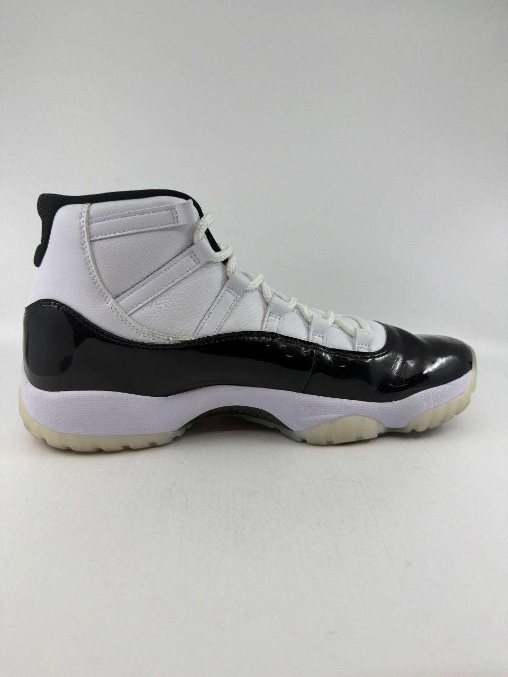 *USED* AJ 11 - DMP GRATITUDE (2023)|37608