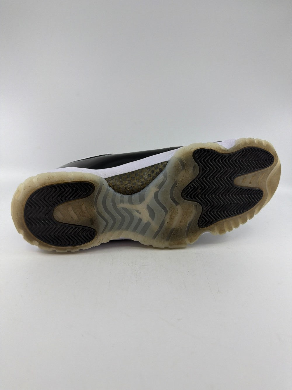 *USED* AJ 11 - DMP GRATITUDE (2023)|37610