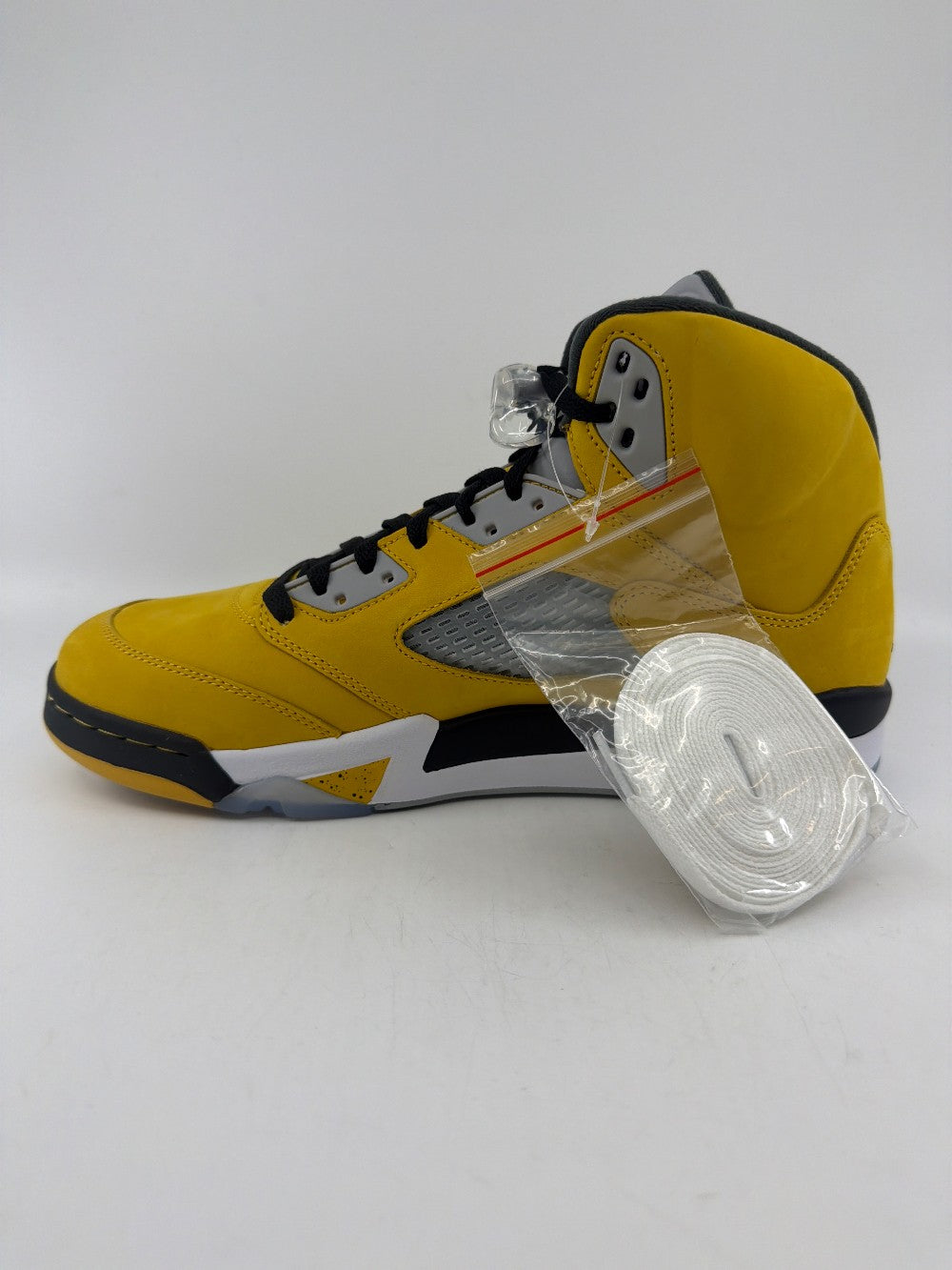 AJ 5 - TOKYO T23 (2025)|38005
