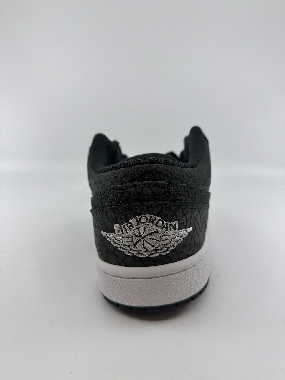 AJ 1 LOW - BLACK ELEPHANT|38046