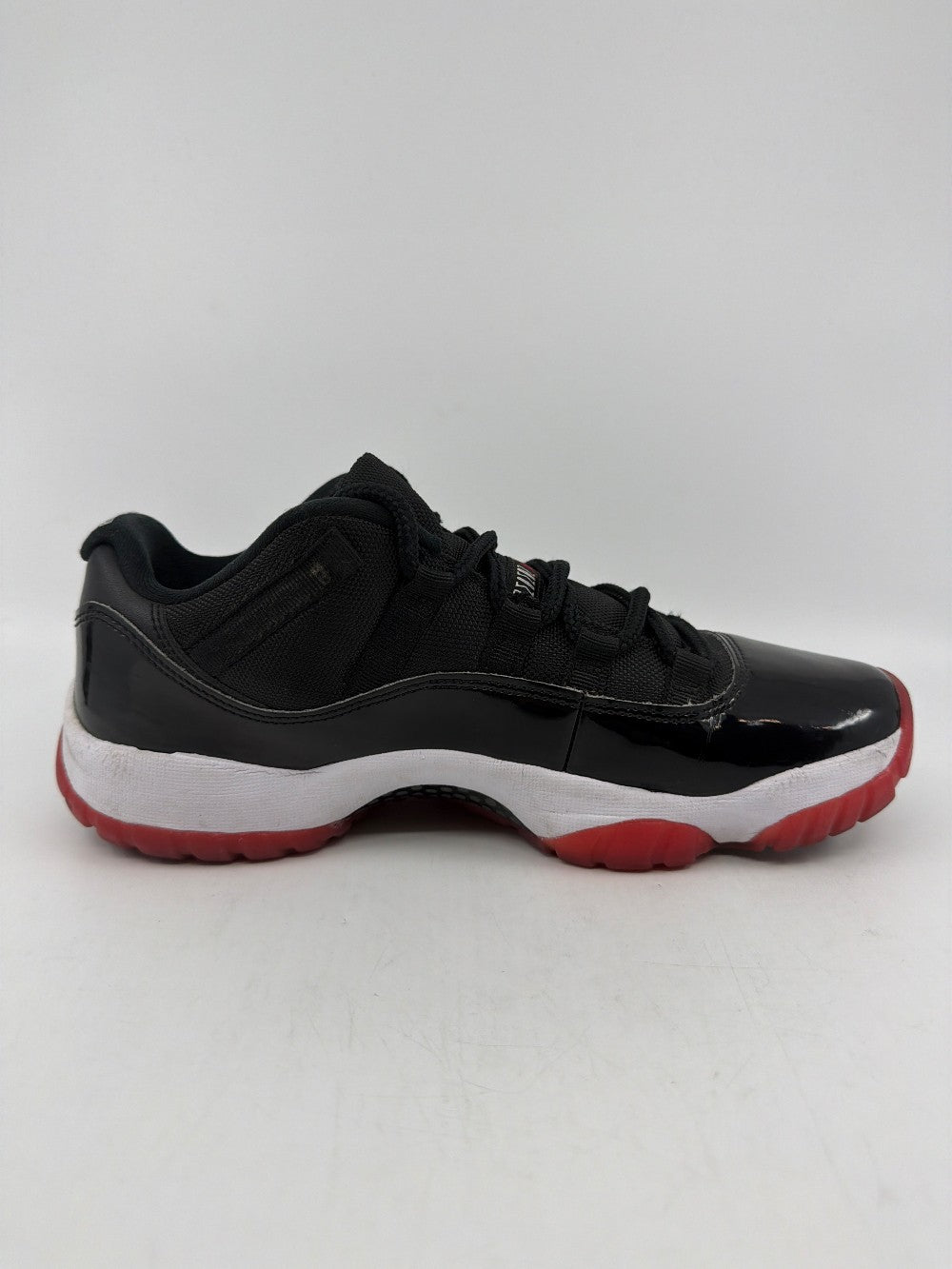 *USED* AJ 11 LOW - BRED (2025)|38589