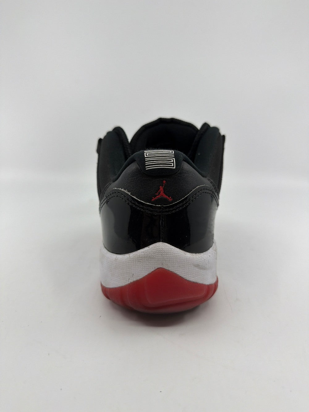 *USED* AJ 11 LOW - BRED (2025)|38590