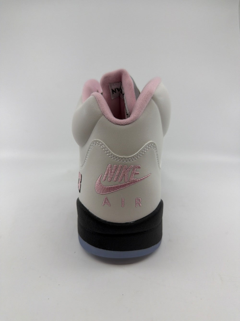 AJ 5 - MEDIUM SOFT PINK|38650