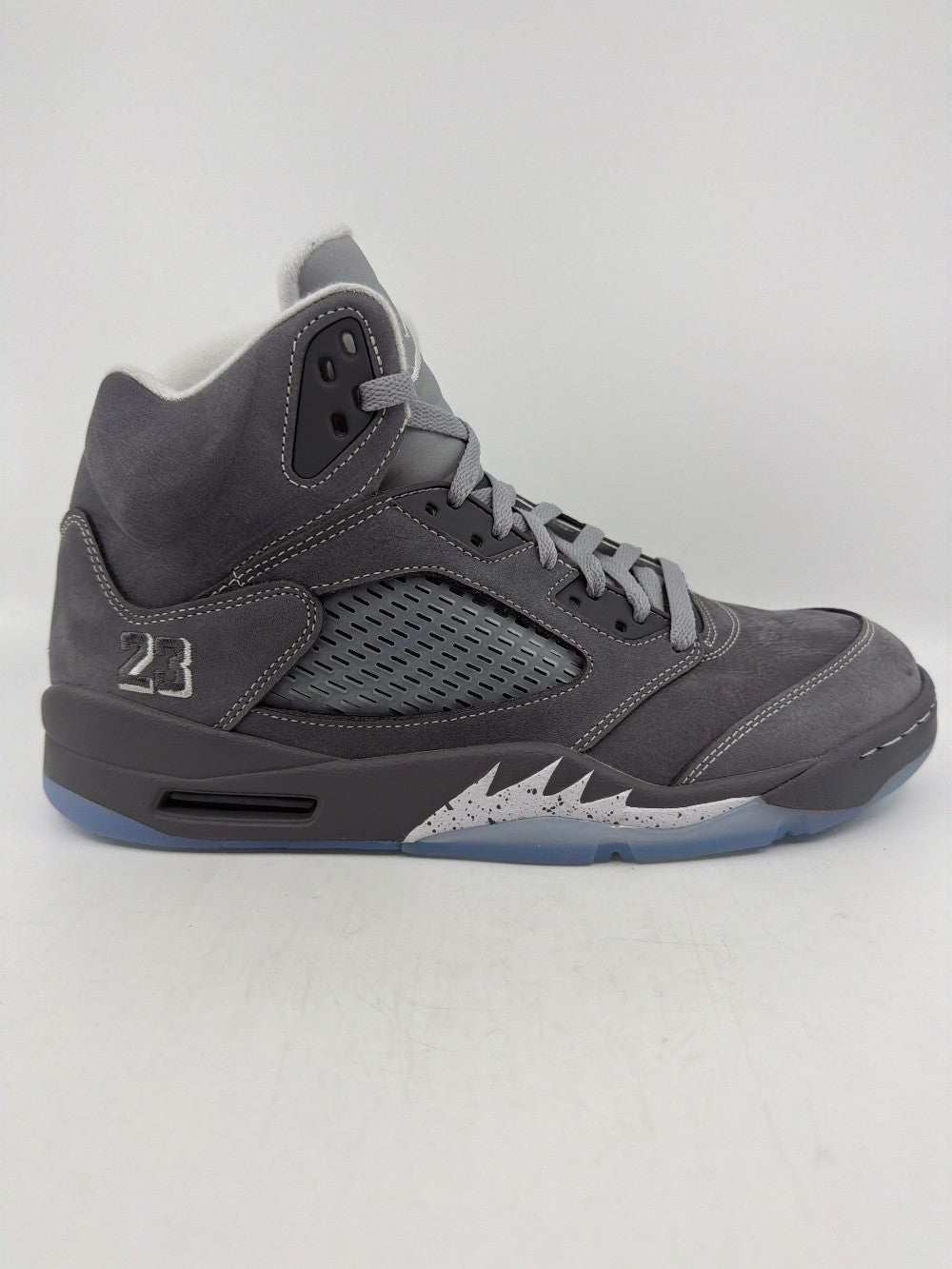 *USED* AJ 5 - WOLF GREY (2026)|38764