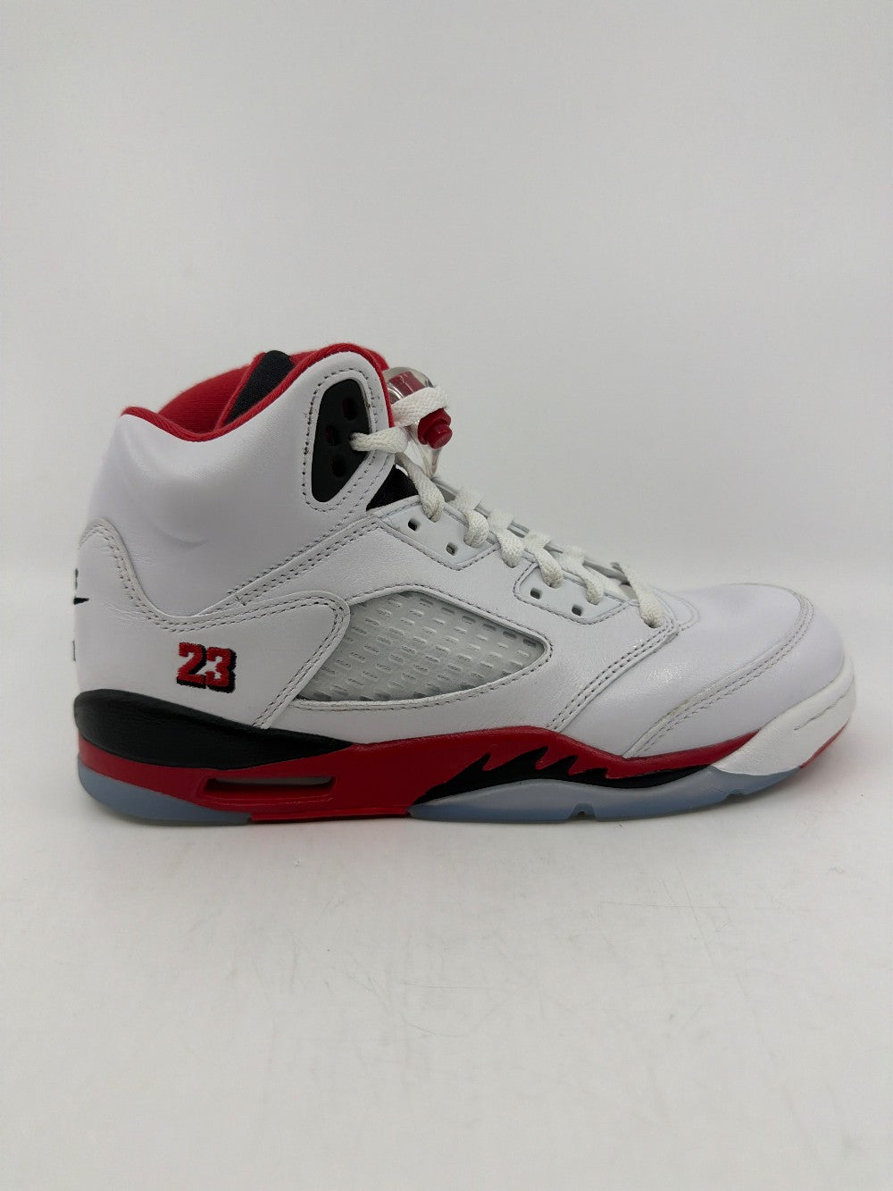 *USED* AJ 5 (GS) - FIRE RED BLACK TONGUE|38774