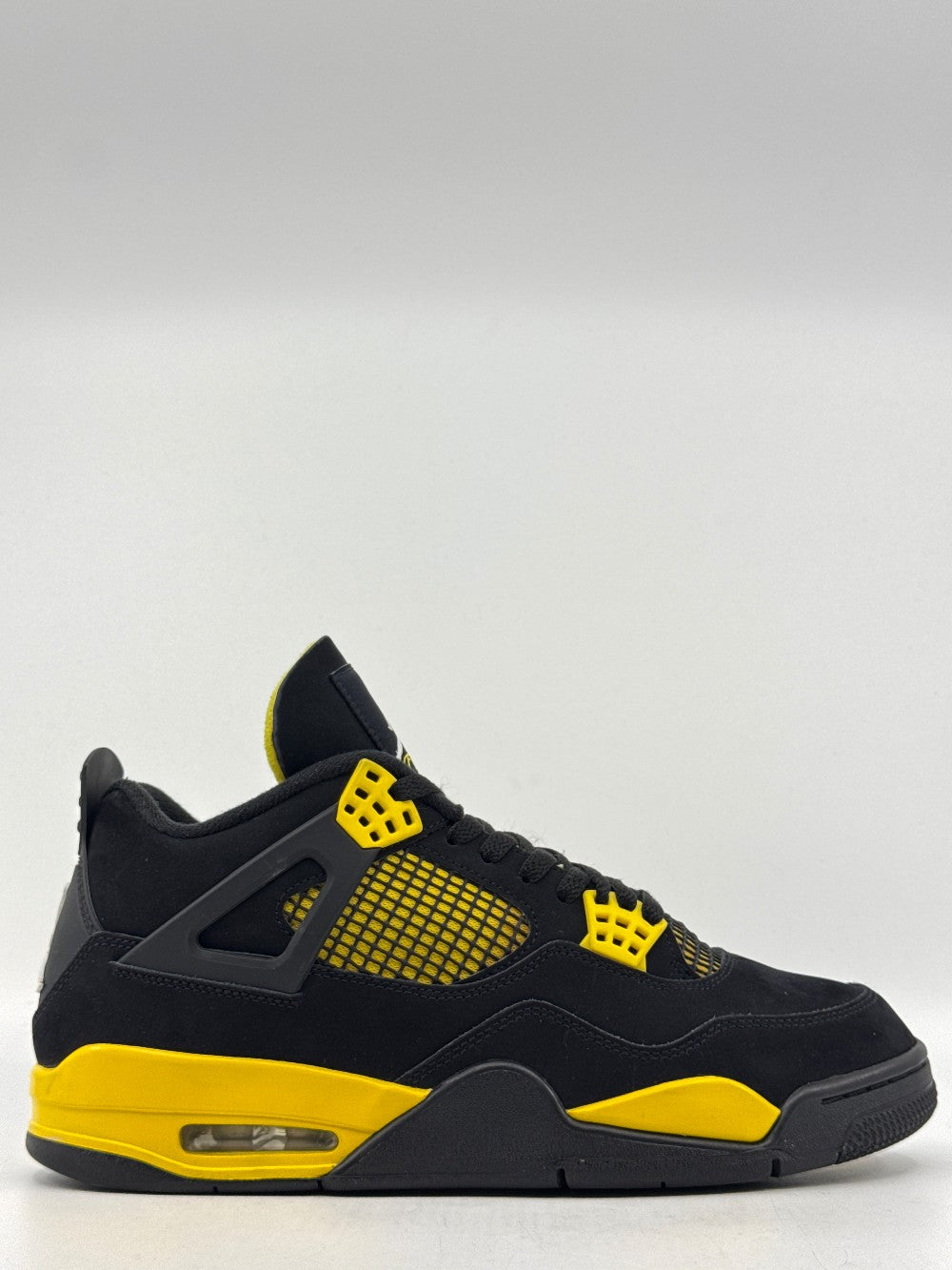 *USED* AJ 4 - THUNDER (2023)|38914
