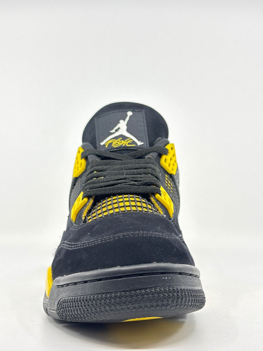 *USED* AJ 4 - THUNDER (2023)|38917