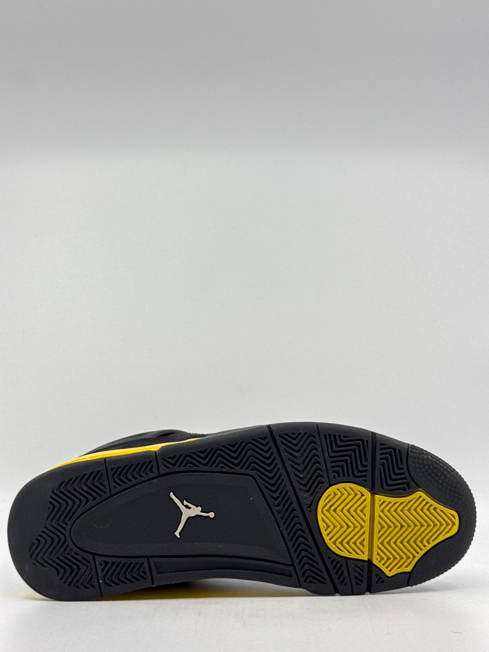 *USED* AJ 4 - THUNDER (2023)|38919