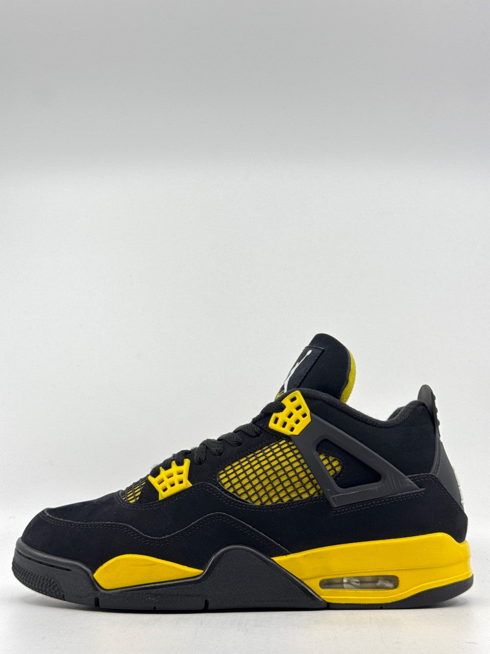 *USED* AJ 4 - THUNDER (2023)|38920