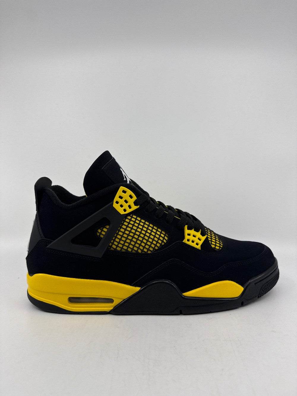 *VNDS* AJ 4 - THUNDER (2023)|39005