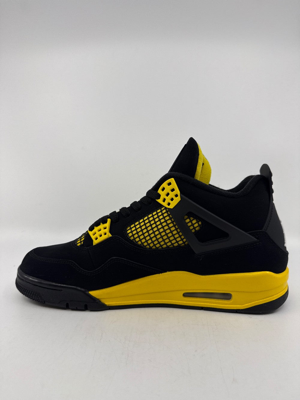 *VNDS* AJ 4 - THUNDER (2023)|39007