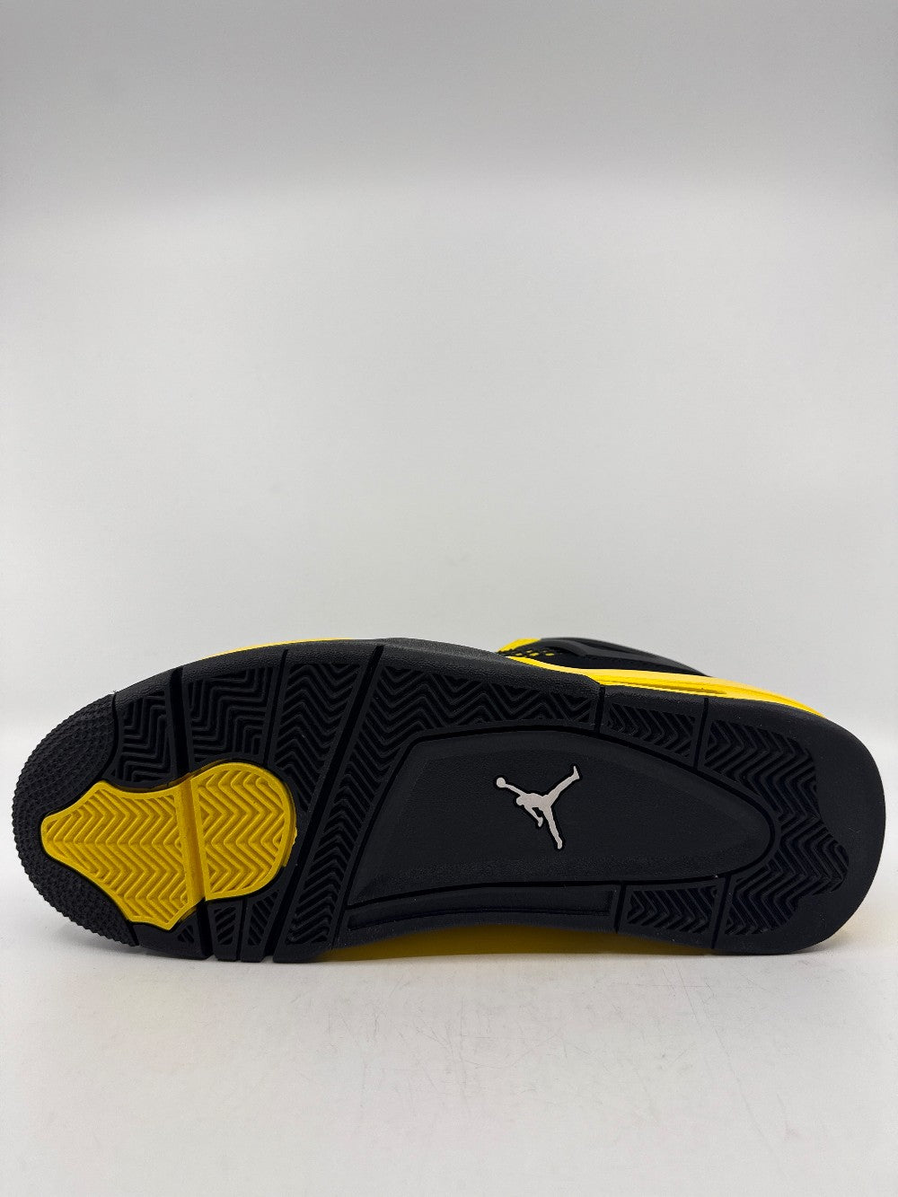 *VNDS* AJ 4 - THUNDER (2023)|39014