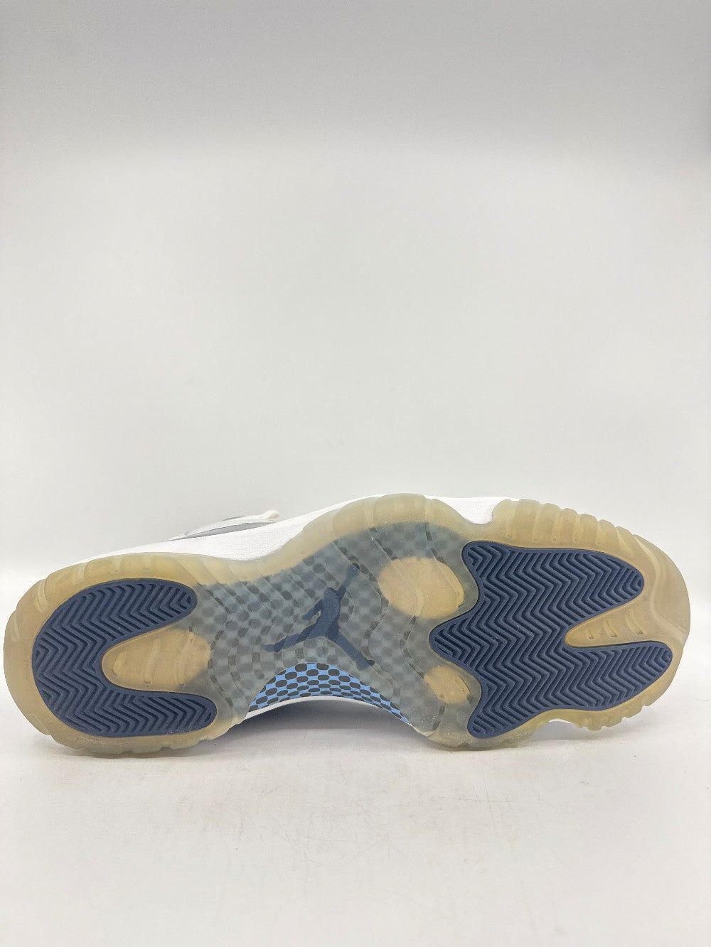 *USED* AJ 11 - UNC WIN LIKE 82|39030