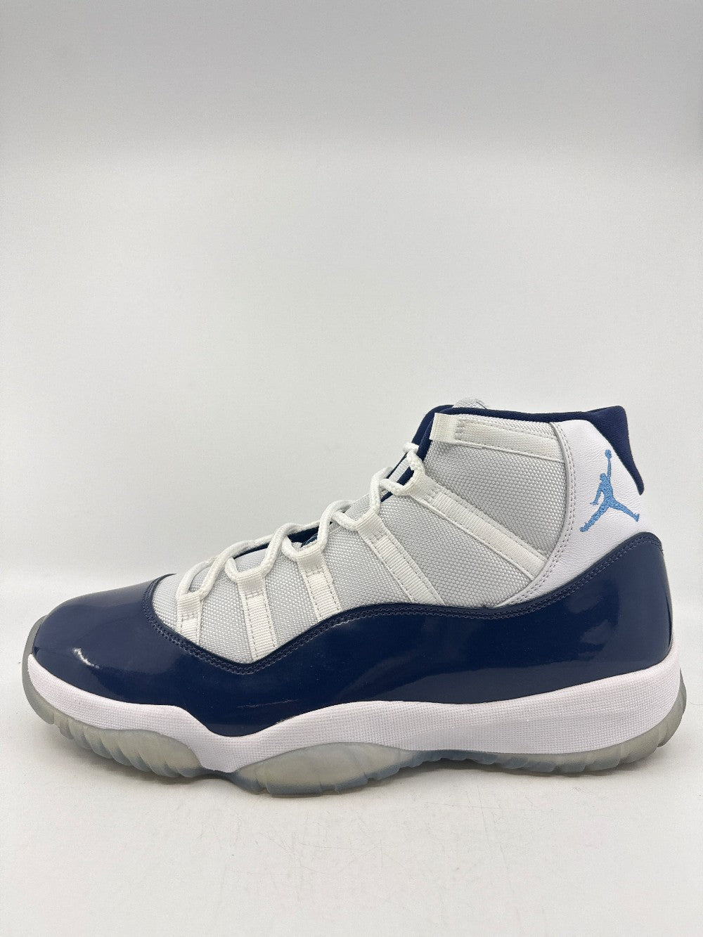 *USED* AJ 11 - UNC WIN LIKE 82|39031