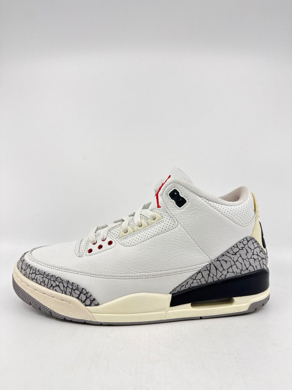 *USED* AJ 3 - WHITE CEMENT REIMAGINED|39109
