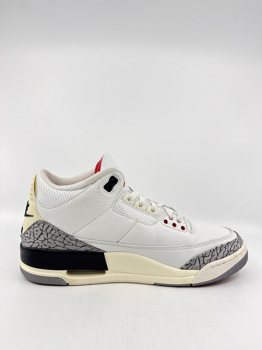 *USED* AJ 3 - WHITE CEMENT REIMAGINED|39111