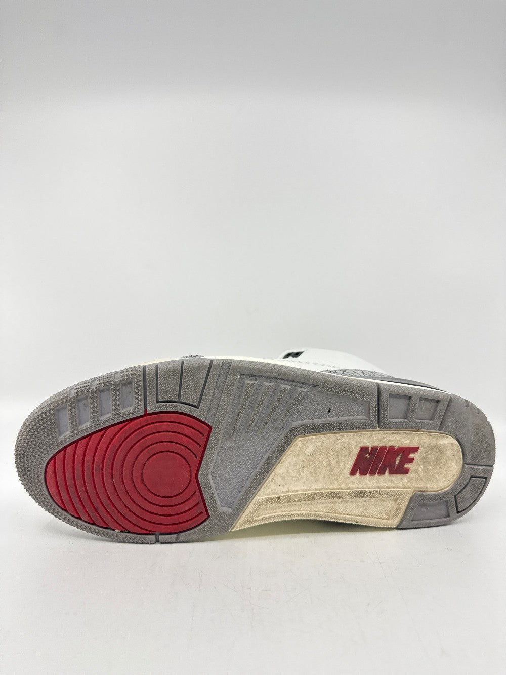 *USED* AJ 3 - WHITE CEMENT REIMAGINED|39113