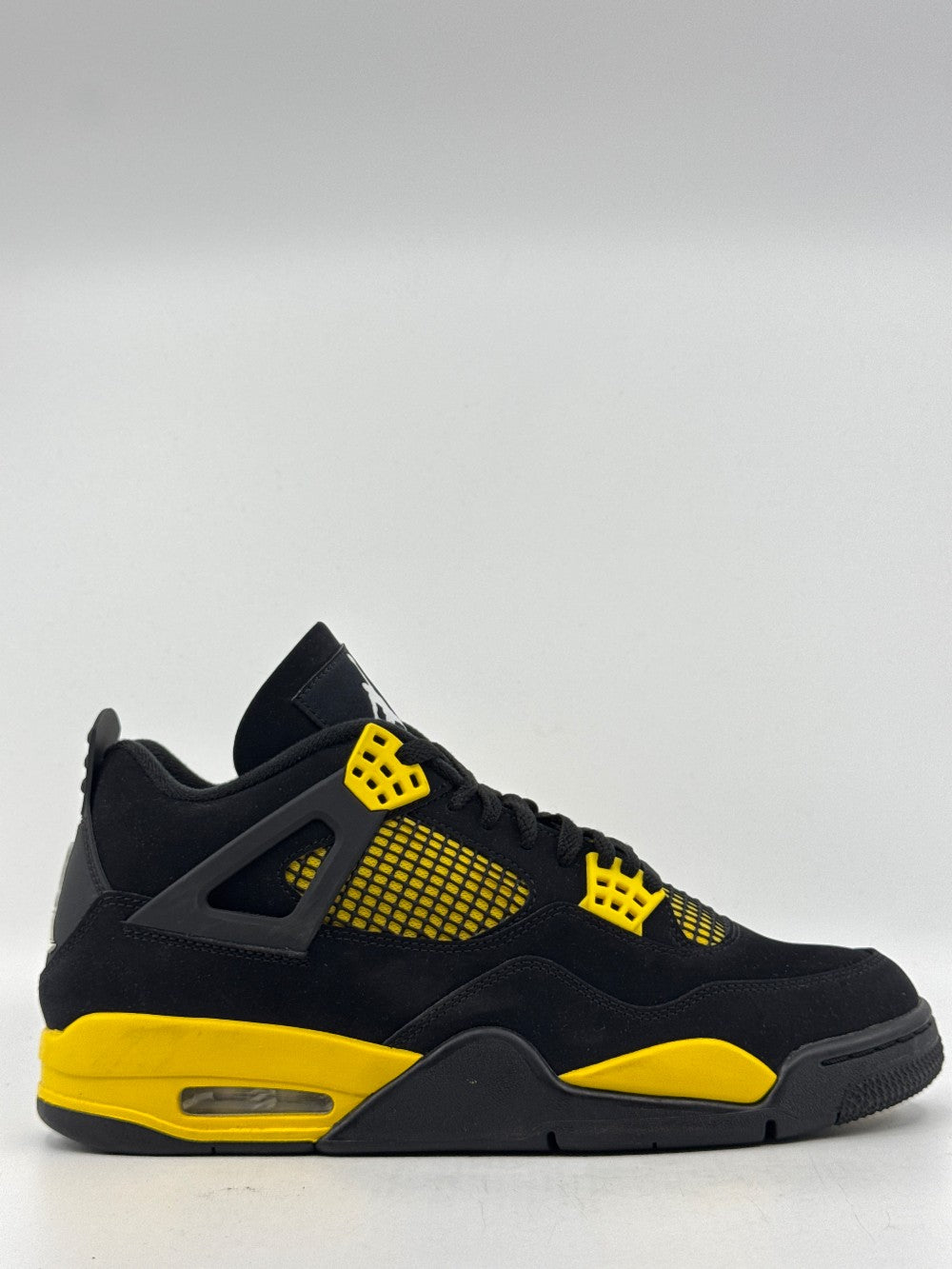 *USED* AJ 4 - THUNDER (2023)|39158