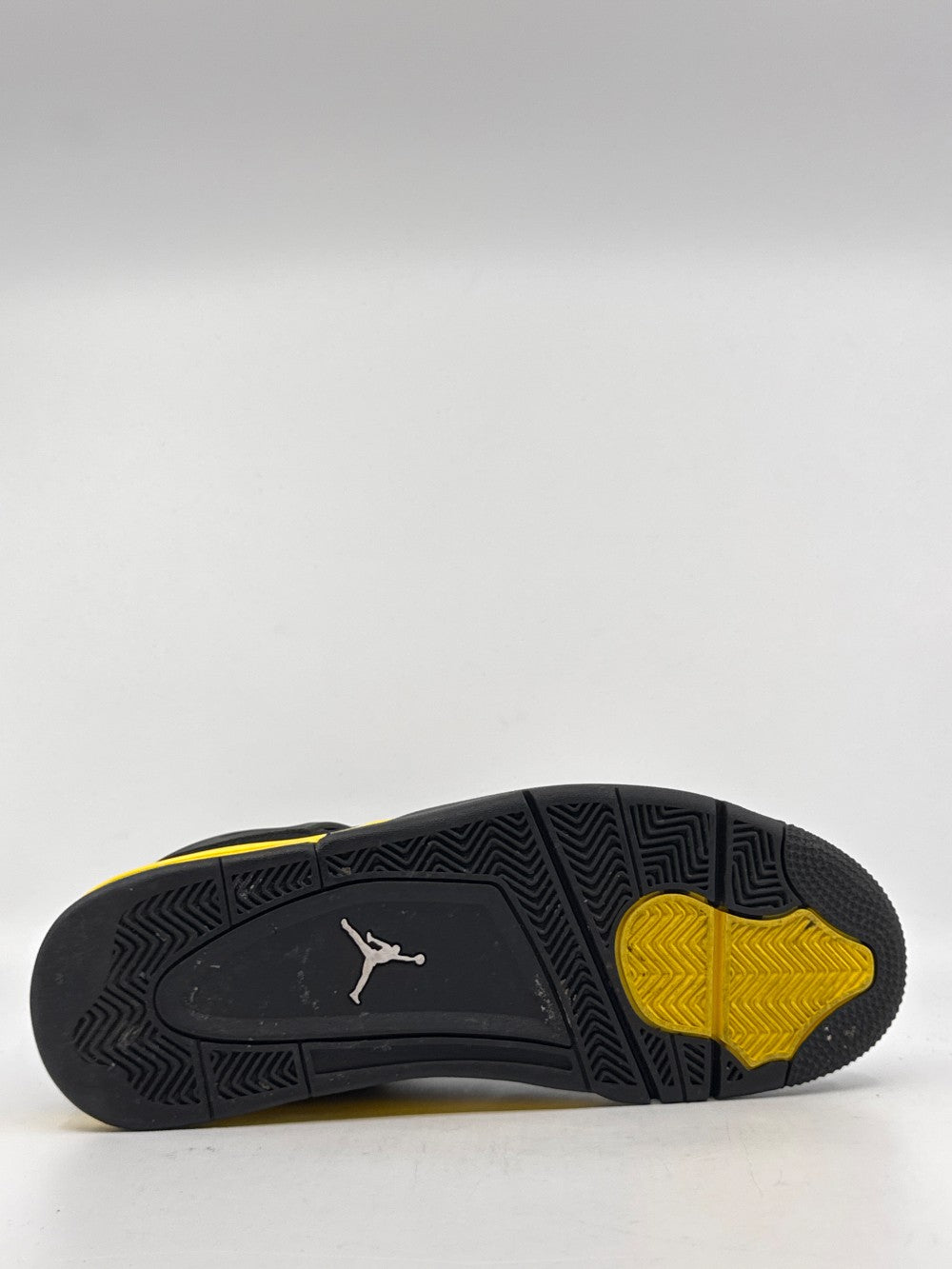 *USED* AJ 4 - THUNDER (2023)|39163