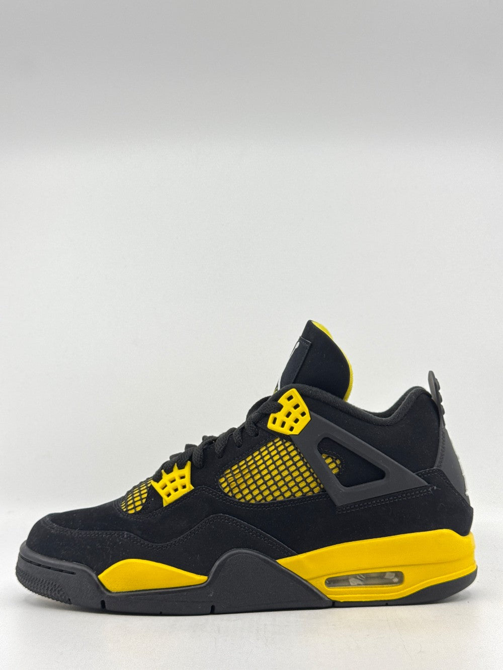 *USED* AJ 4 - THUNDER (2023)|39164