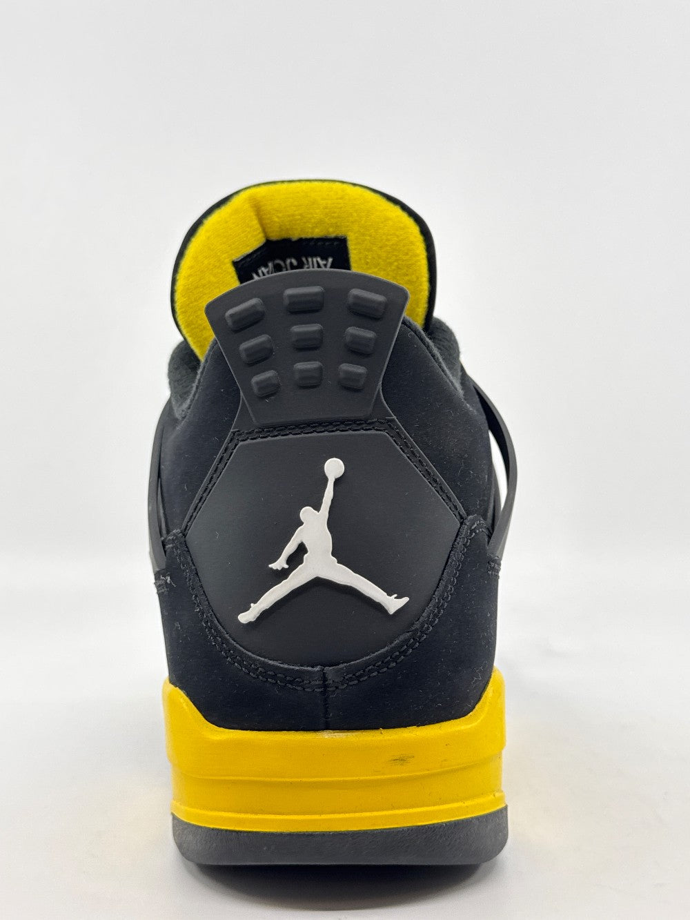 *USED* AJ 4 - THUNDER (2023)|39165