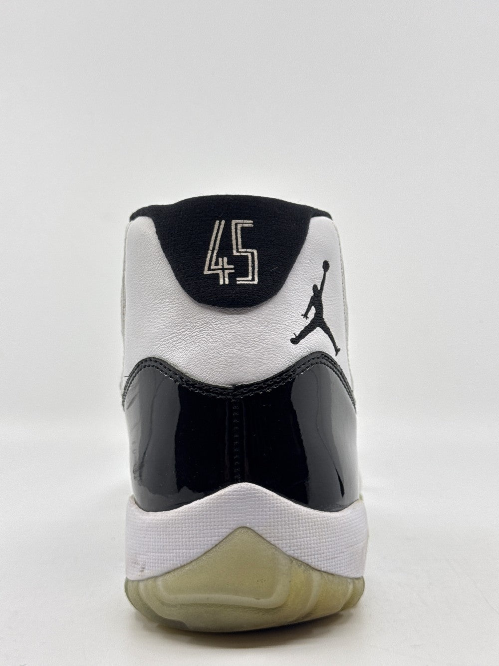 *USED* AJ 11 - CONCORD (2018)|39207