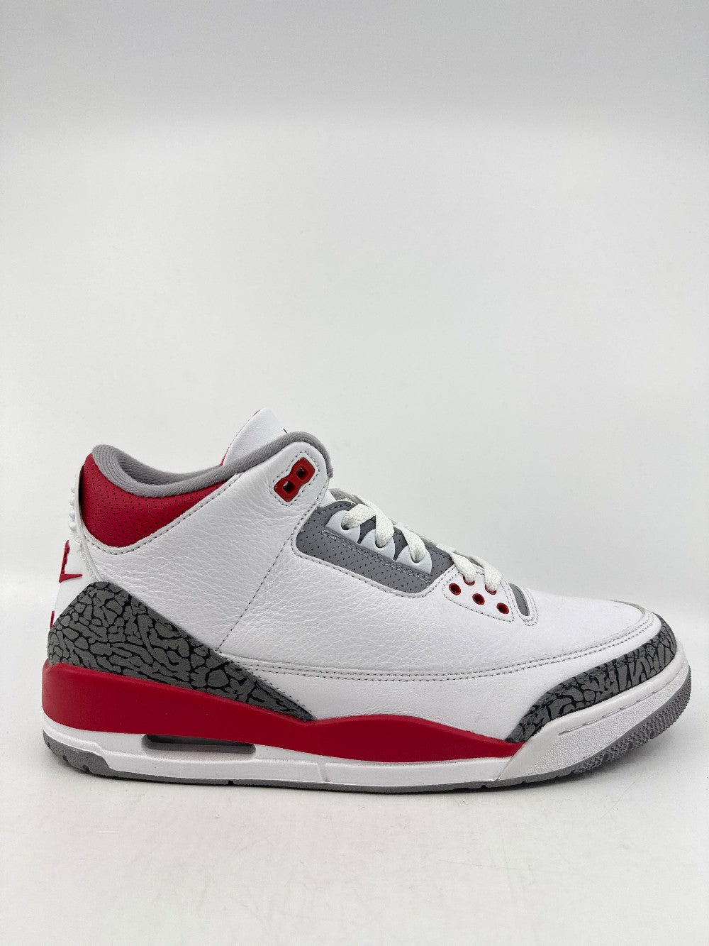 *USED* AJ 3 - FIRE RED (2022)|39237
