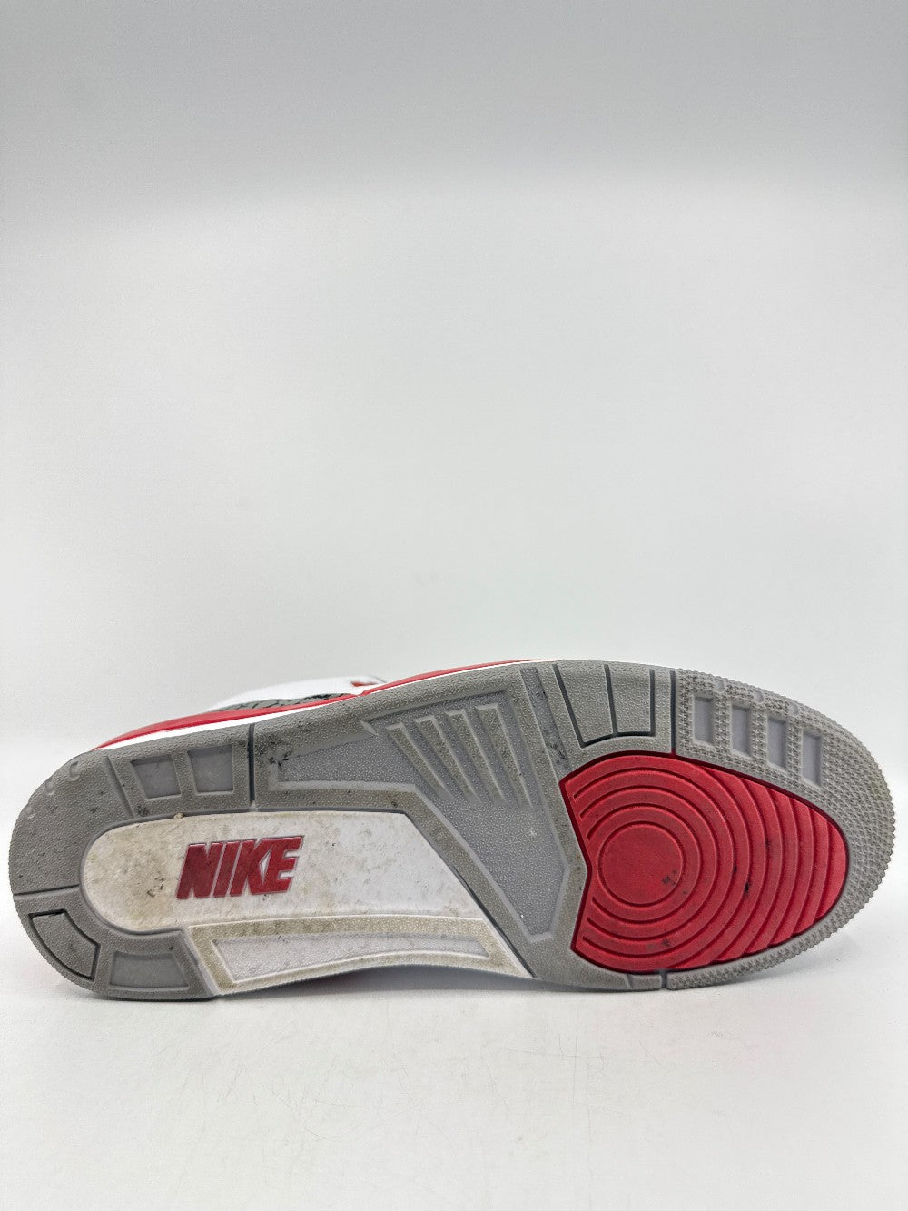 *USED* AJ 3 - FIRE RED (2022)|39241