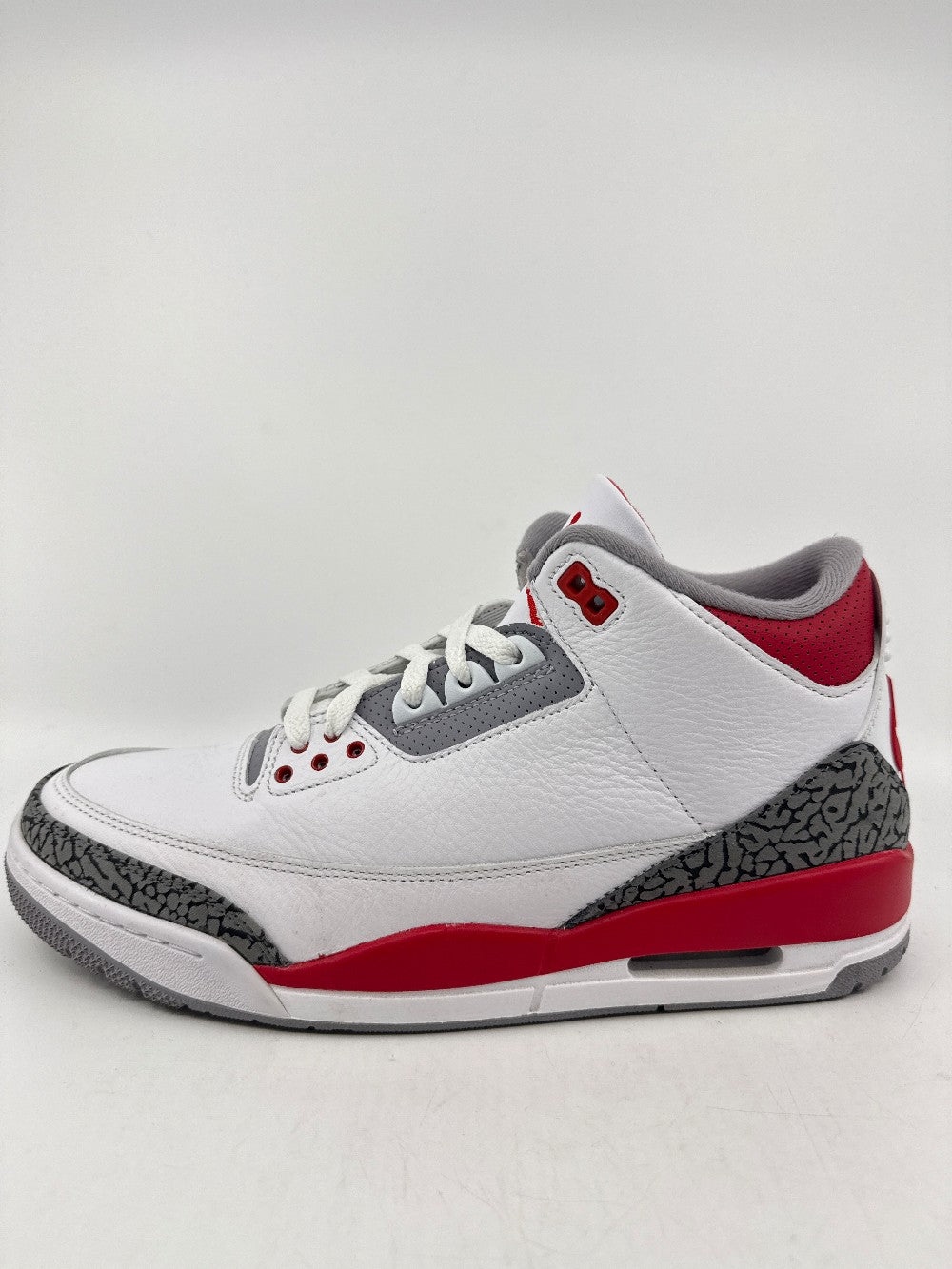 *USED* AJ 3 - FIRE RED (2022)|39242