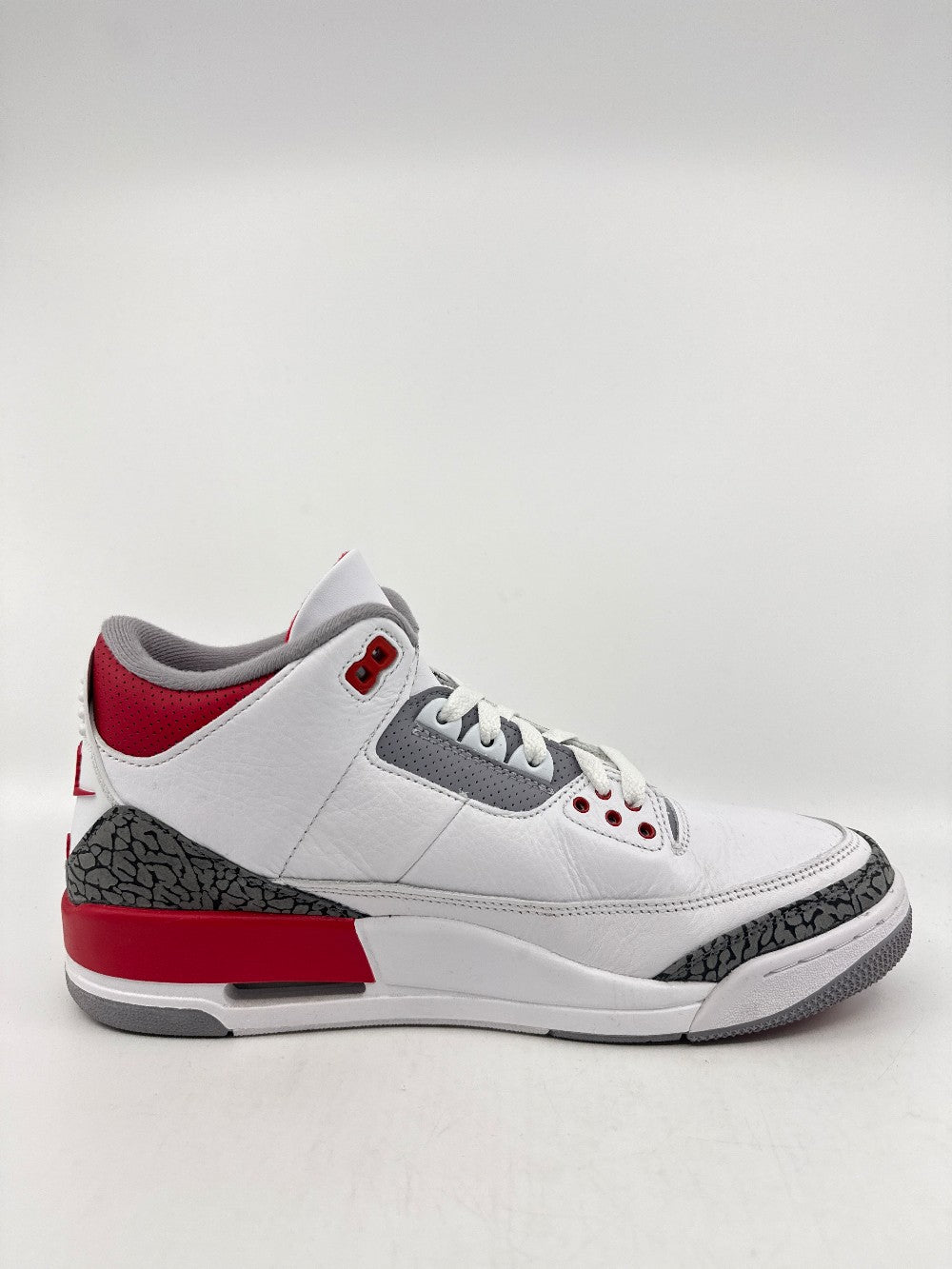 *USED* AJ 3 - FIRE RED (2022)|39244