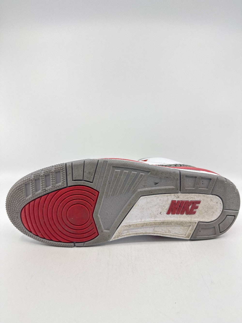 *USED* AJ 3 - FIRE RED (2022)|39246
