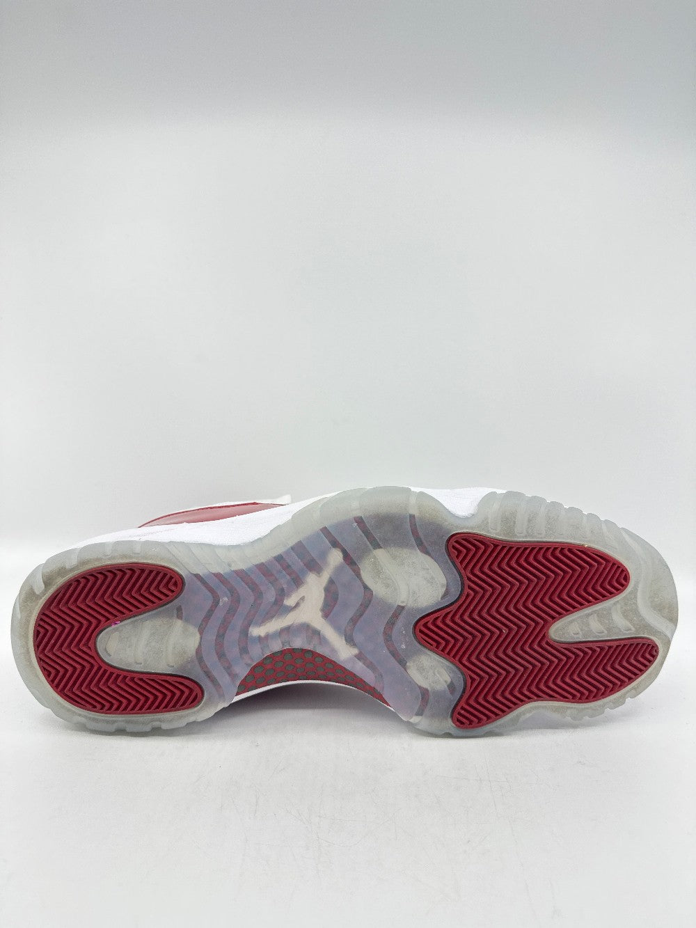 *USED* AJ 11 - CHERRY (2022)|39460