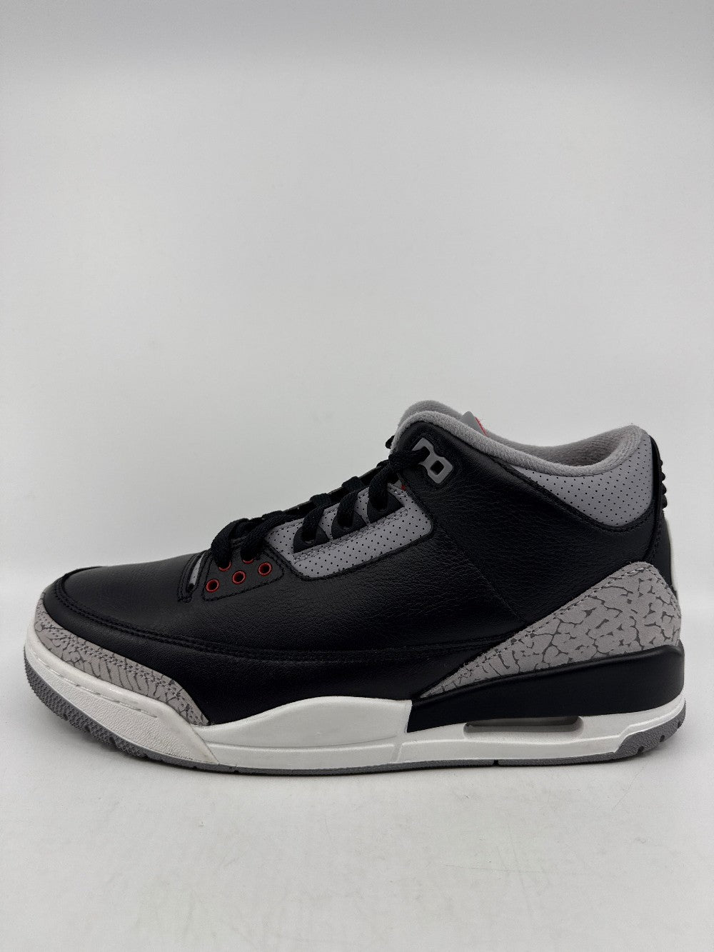 *USED* AJ 3 - BLACK CEMENT|39615