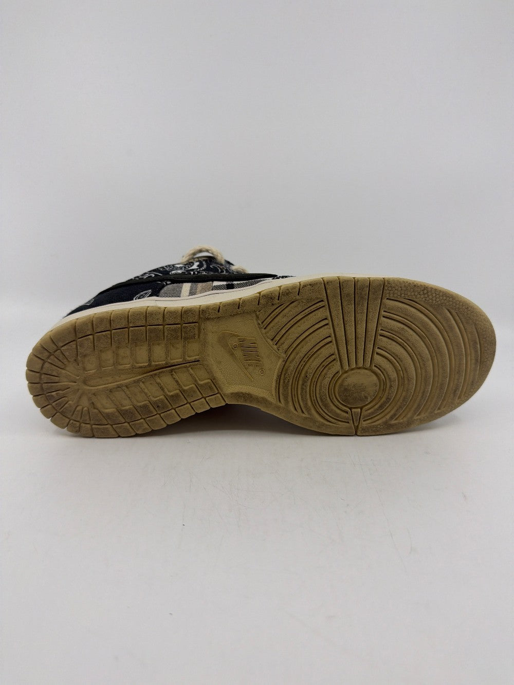 *USED* NIKE SB X TRAVIS SCOTT - SPECIAL BOX|39644