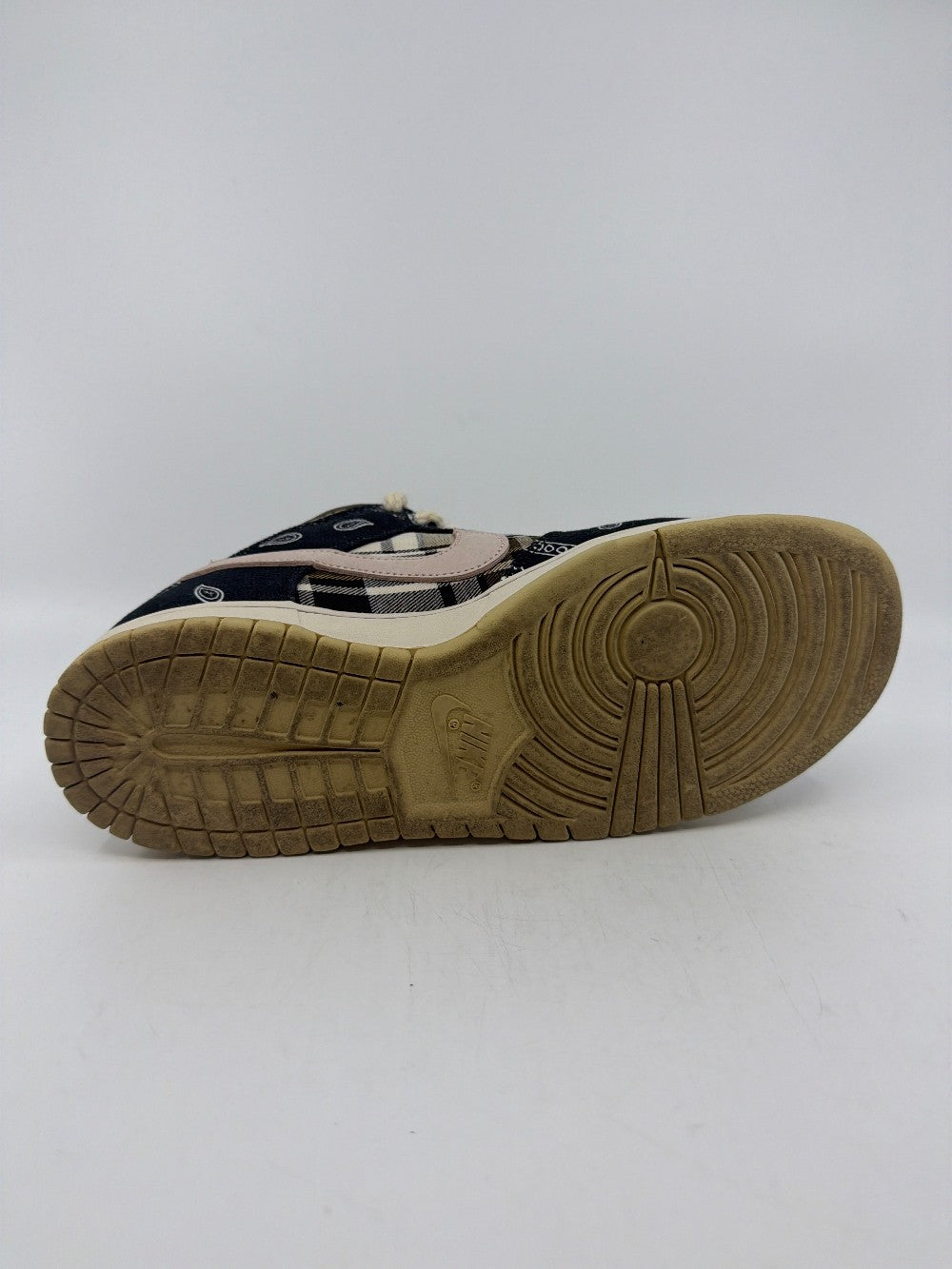*USED* NIKE SB X TRAVIS SCOTT - SPECIAL BOX|39649