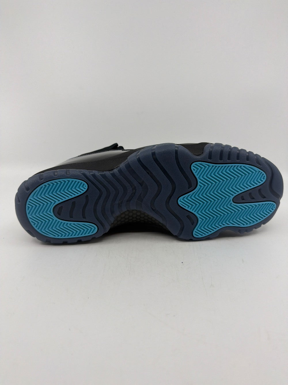 AJ 11 - GAMMA BLUE (2025)|39804