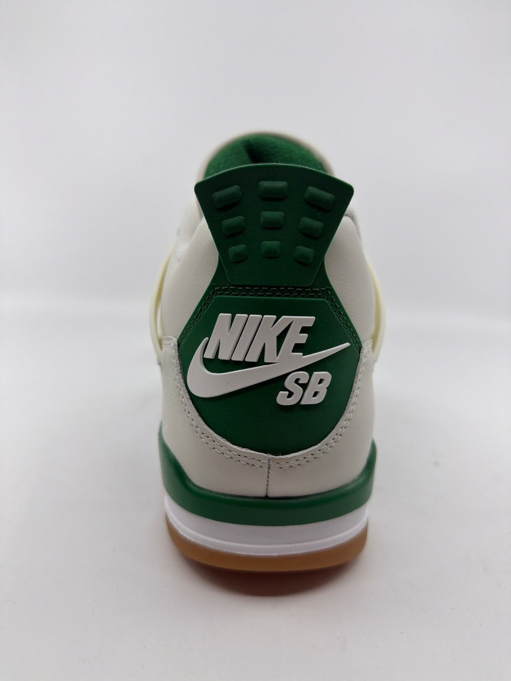 AJ 4 X SB - PINE GREEN|39828