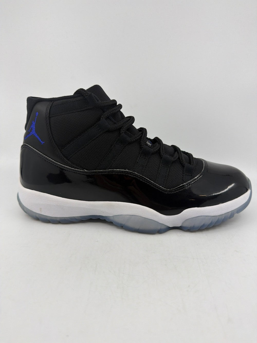 *USED* AJ 11 - SPACE JAM (2016)|39870