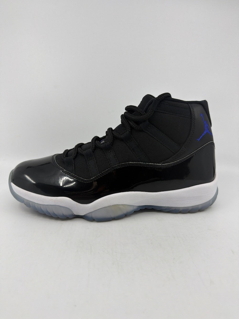 *USED* AJ 11 - SPACE JAM (2016)|39875