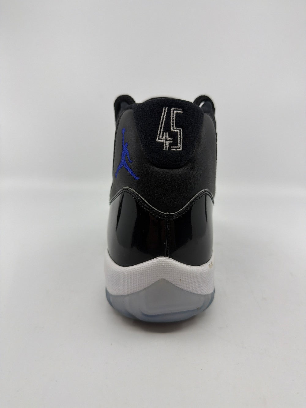 *USED* AJ 11 - SPACE JAM (2016)|39878