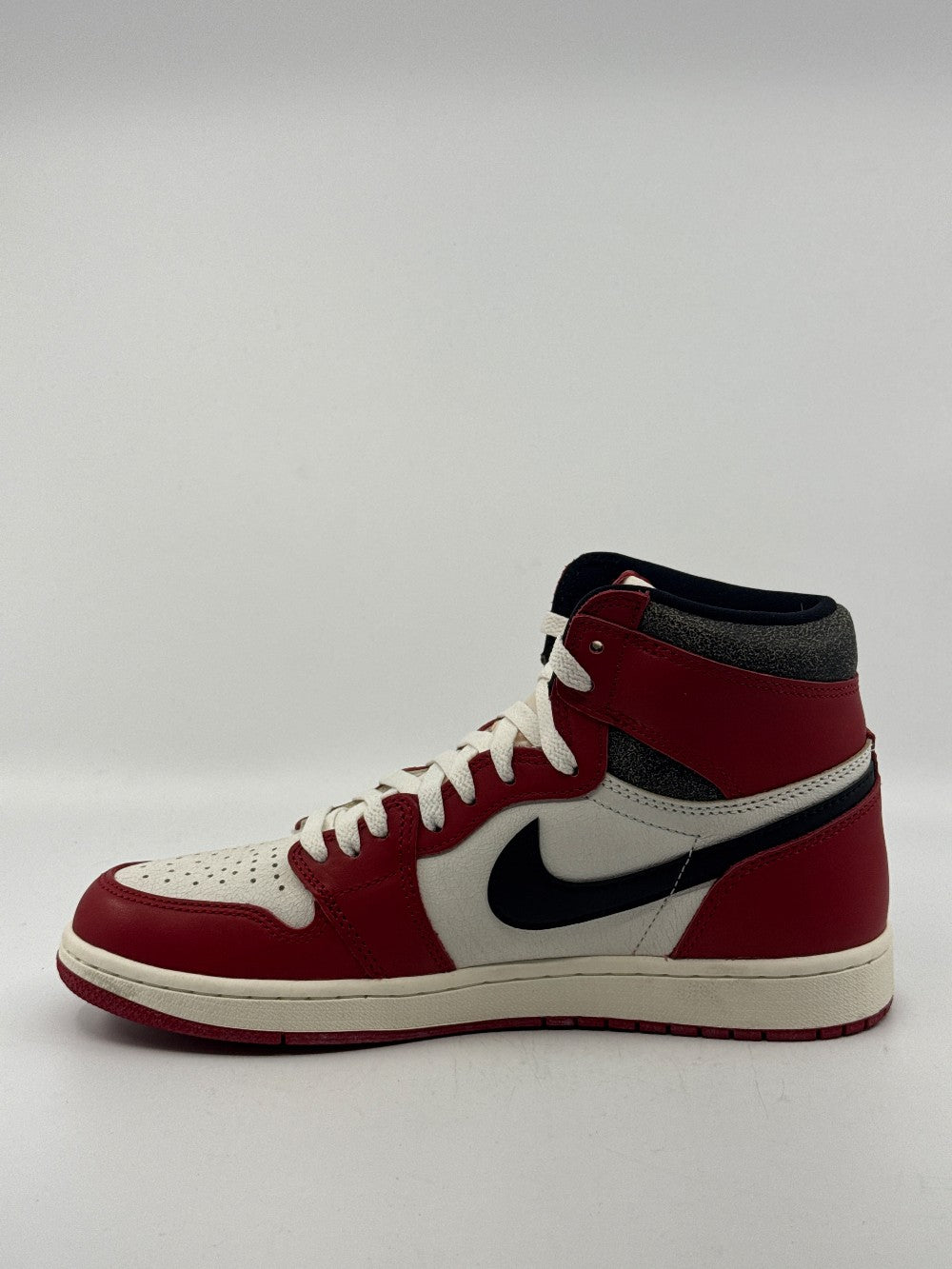 *VNDS* AJ 1 - LOST AND FOUND|39920