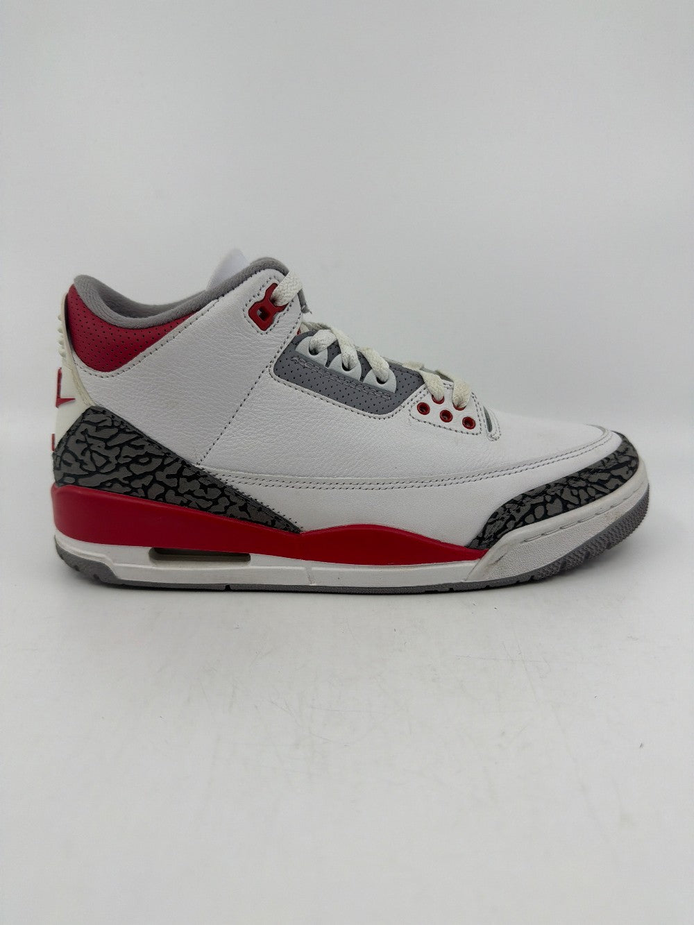 *USED* AJ 3 - FIRE RED (2022)|39936