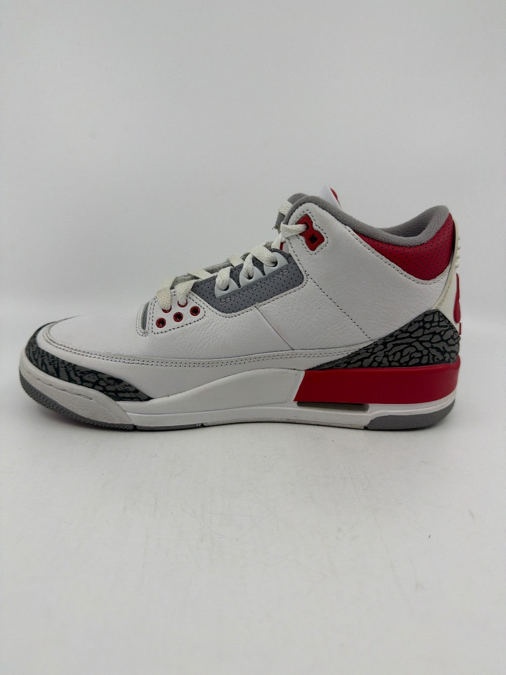 *USED* AJ 3 - FIRE RED (2022)|39938