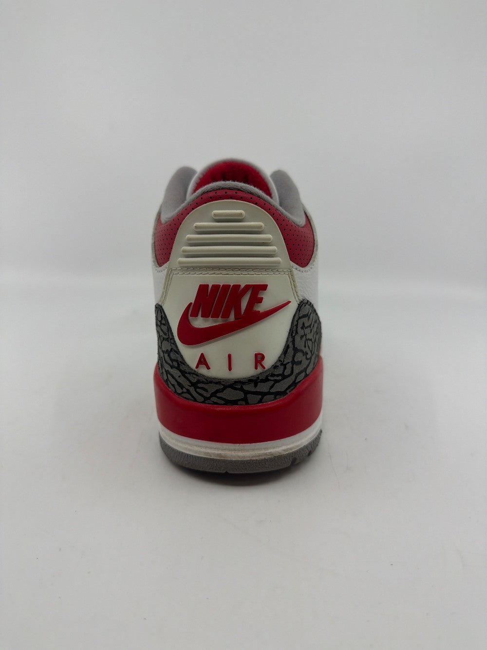 *USED* AJ 3 - FIRE RED (2022)|39939