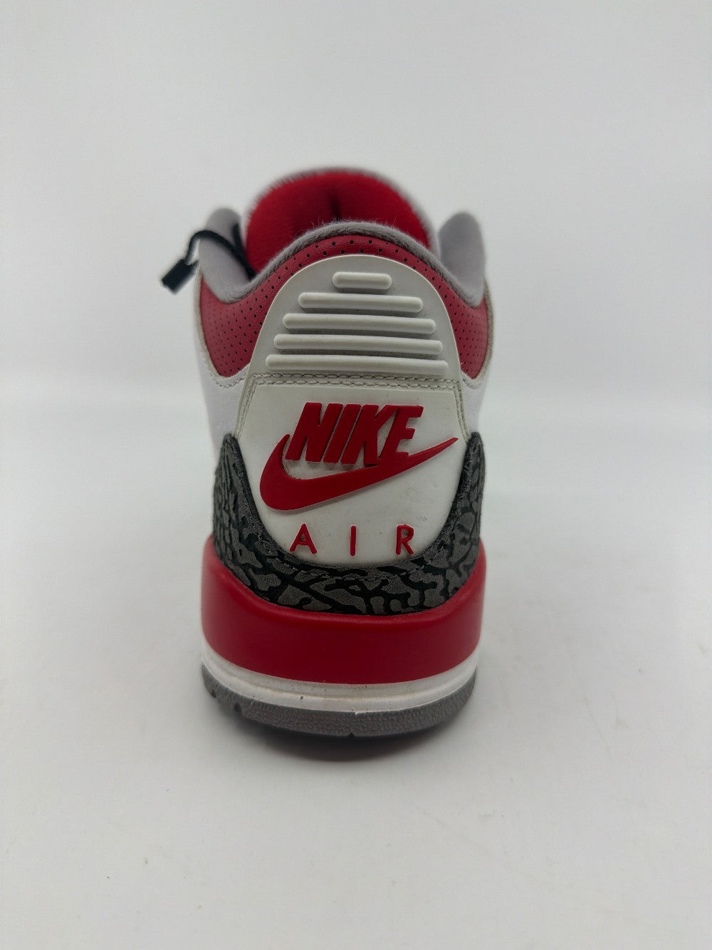 *USED* AJ 3 - FIRE RED (2022)|39944