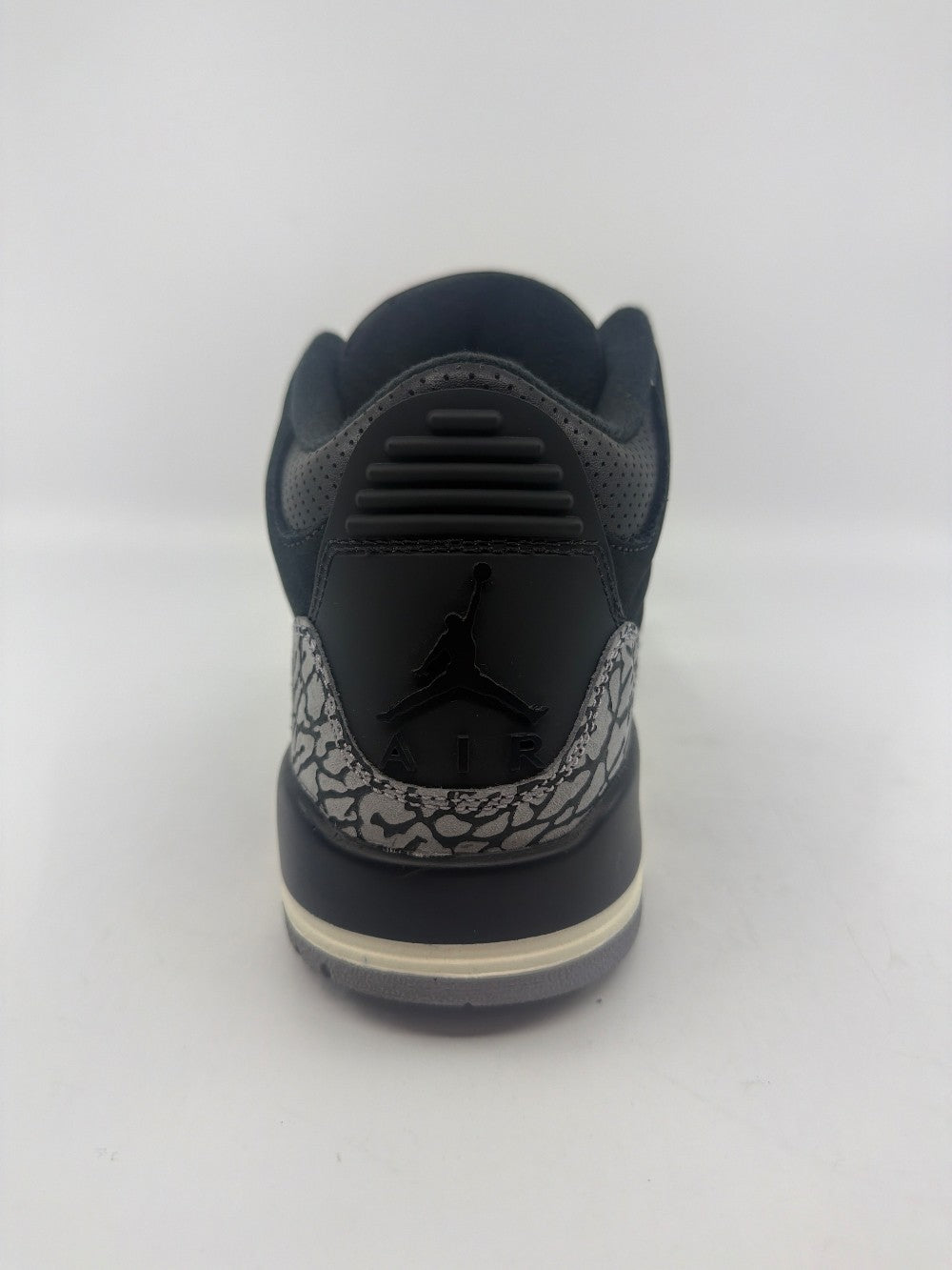 *USED* AJ 3 (W) - OFF NOIR|40105