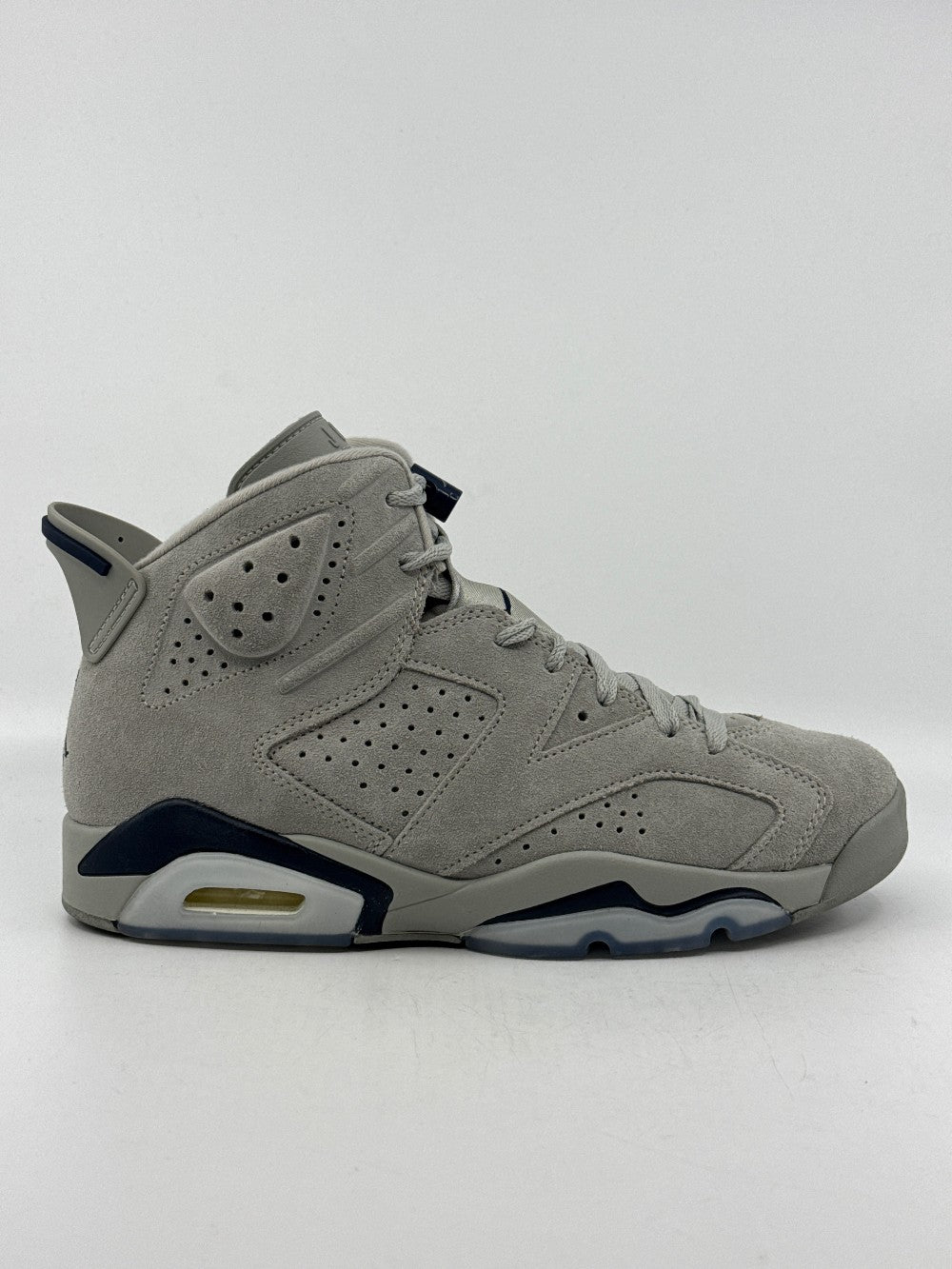 *USED* AJ 6 - GEORGETOWN (2022)|40240