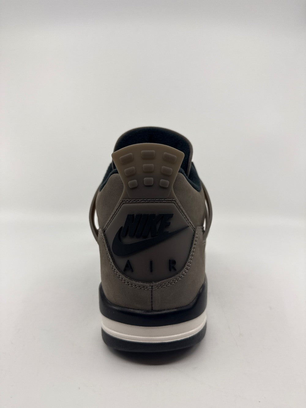 *USED* AJ 4 - CAVE STONE|40289