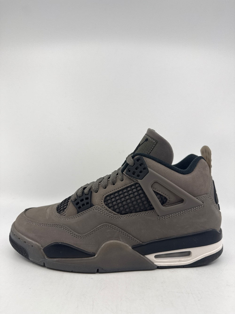 *USED* AJ 4 - CAVE STONE|40291