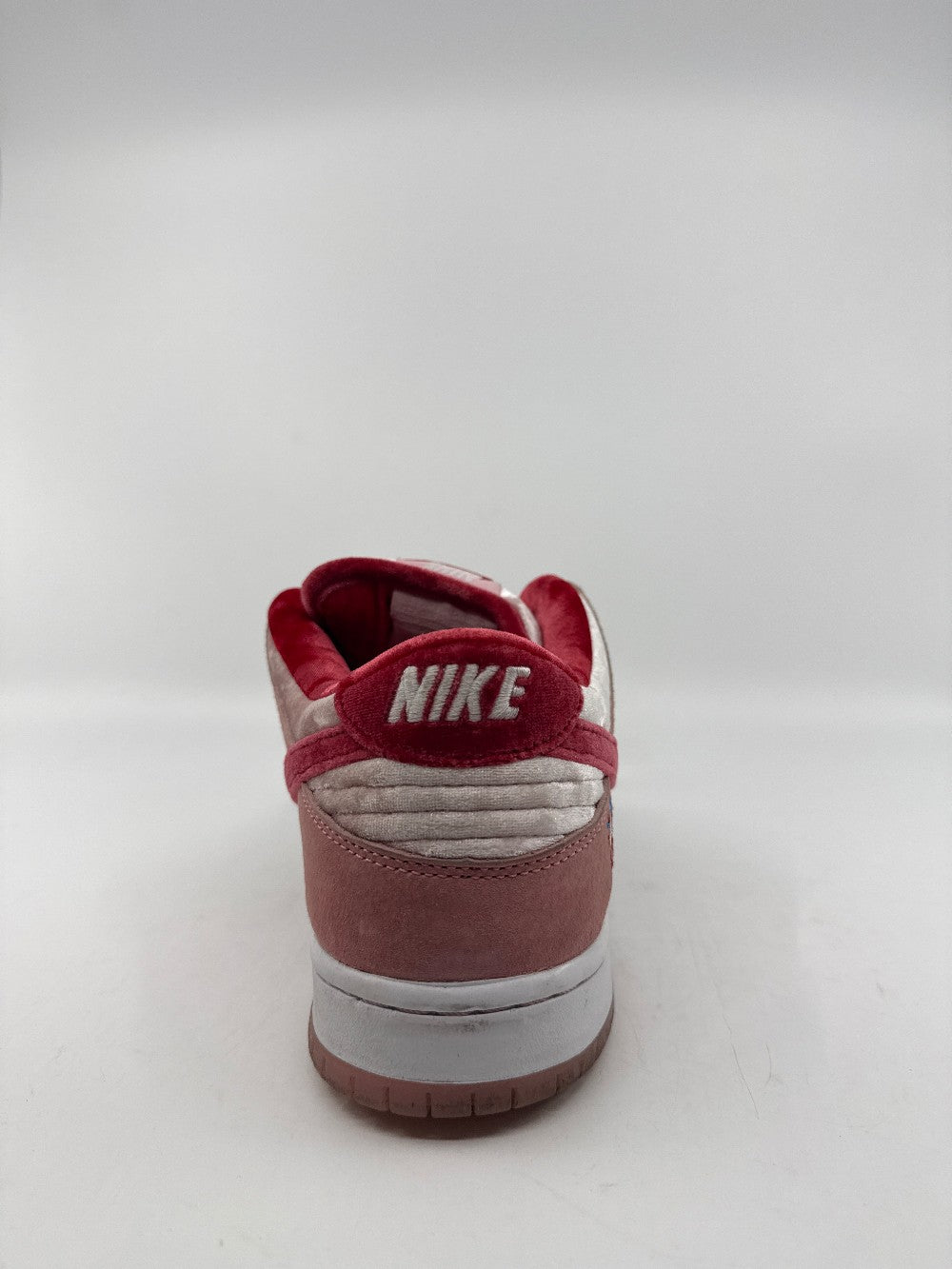 *USED* NIKE SB DUNK LOW - STRANGELOVE SKATEBOARDS|40320